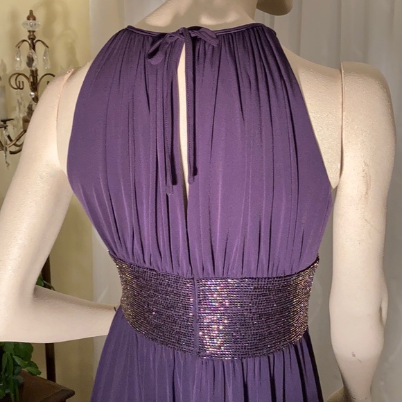 Sleeveless Formal Dress - Picture 5 of 8